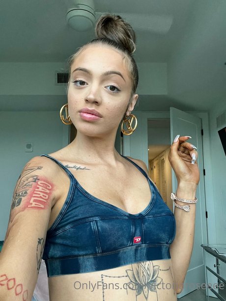 selfie nude onlyfans nude pictures