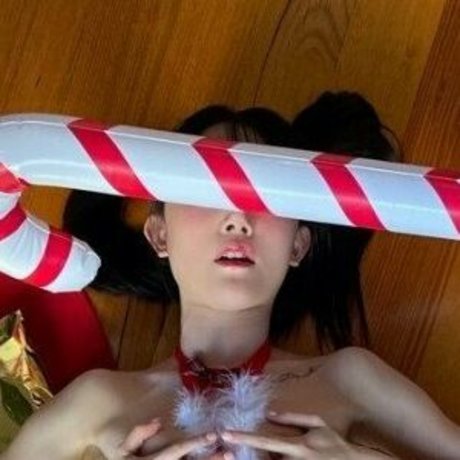 busty onlyfans best images