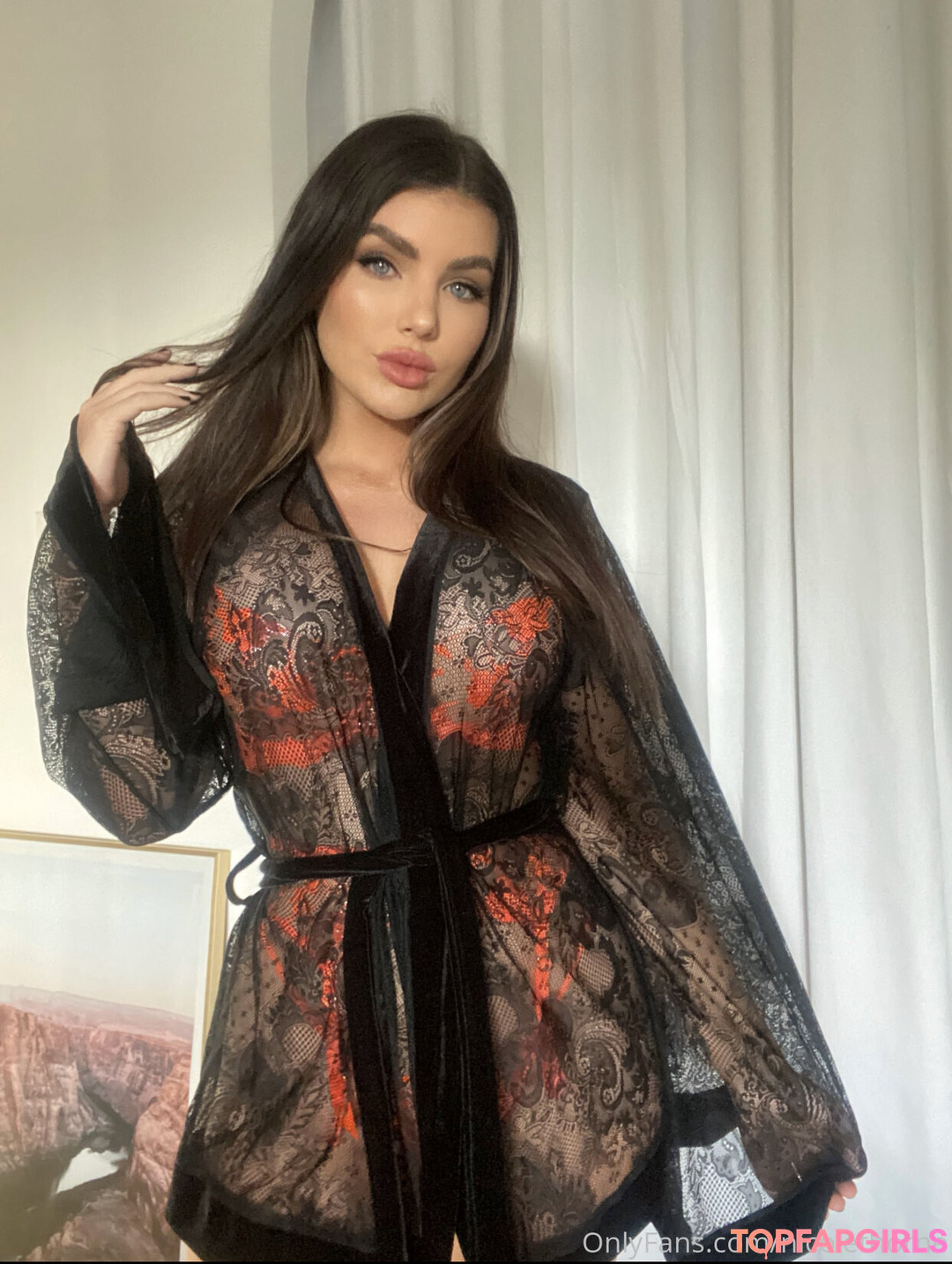 pussy spreading onlyfans art naked img