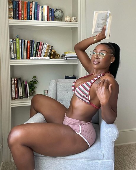 Morgan Dawson nice star pics