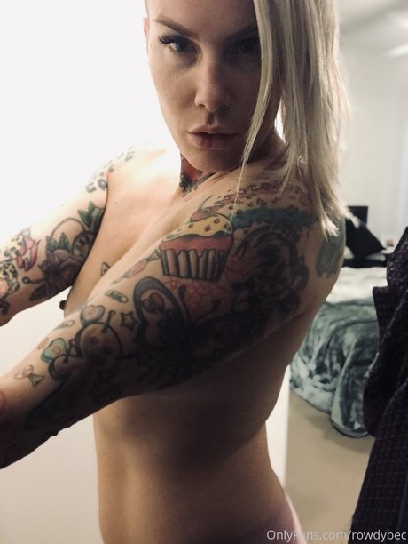 Bec Rawlings star nude archive