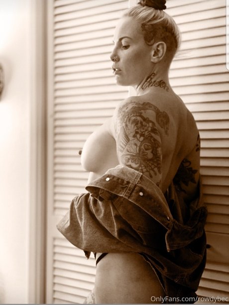 Bec Rawlings sexy pornstar photos