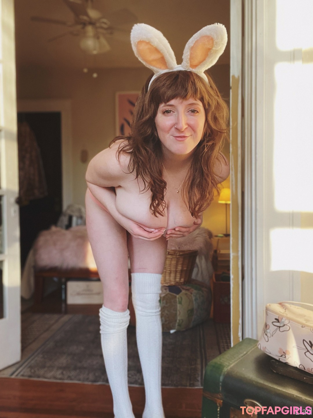 Dadeleine erotic actress picture