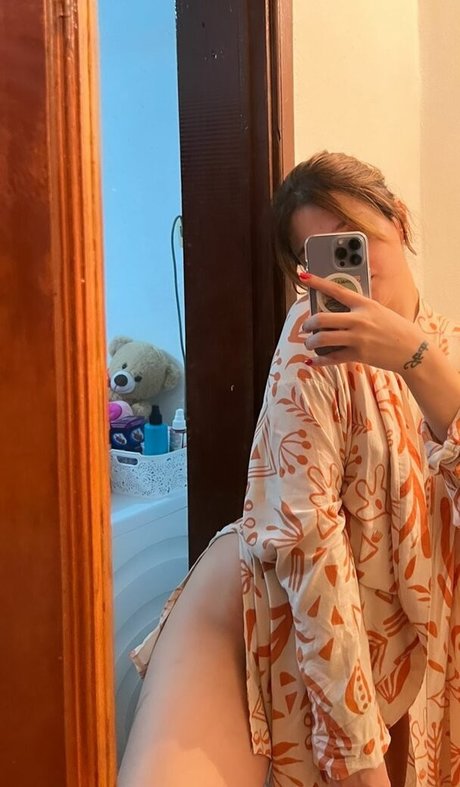 Buse yilmaz beautiful actress img