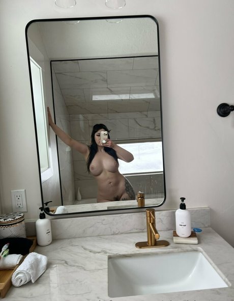 cleoblossom perfect pornstar gallery