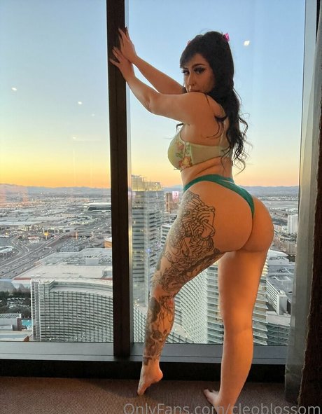 curvy nude onlyfans porn pictures