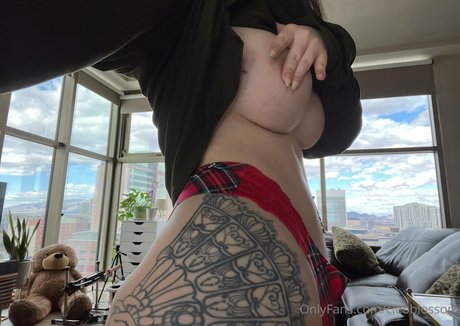 over 50 onlyfans naked images