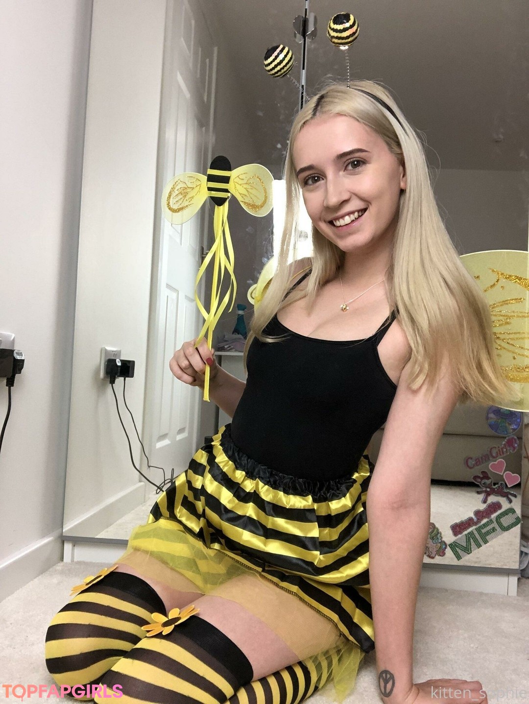 petite skinny onlyfans xxx photo