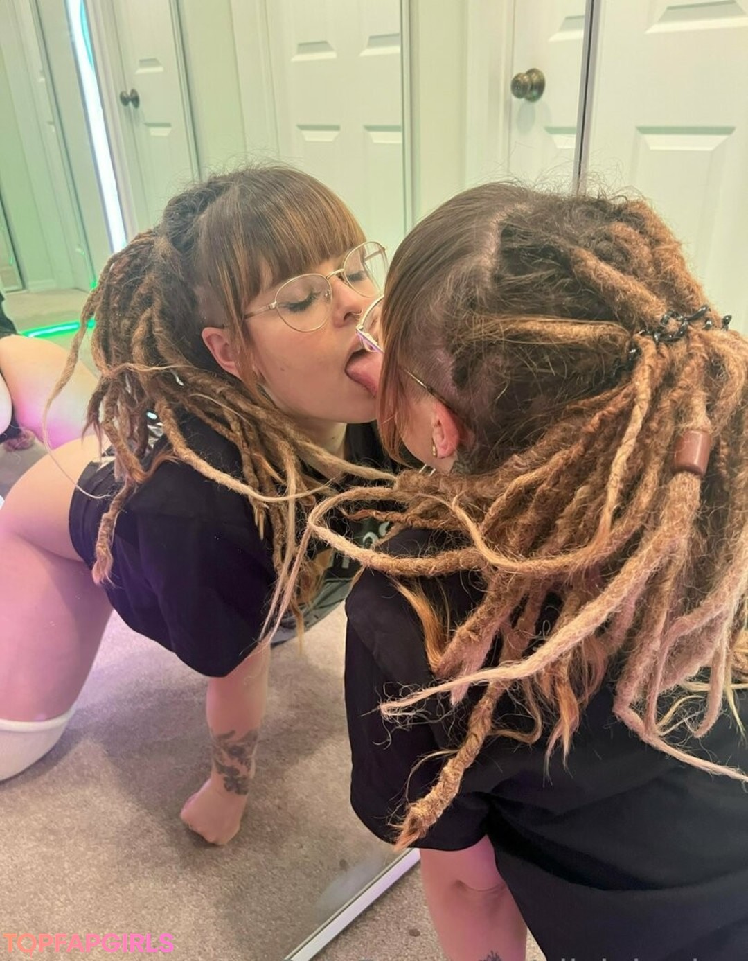 inside onlyfans top gallery