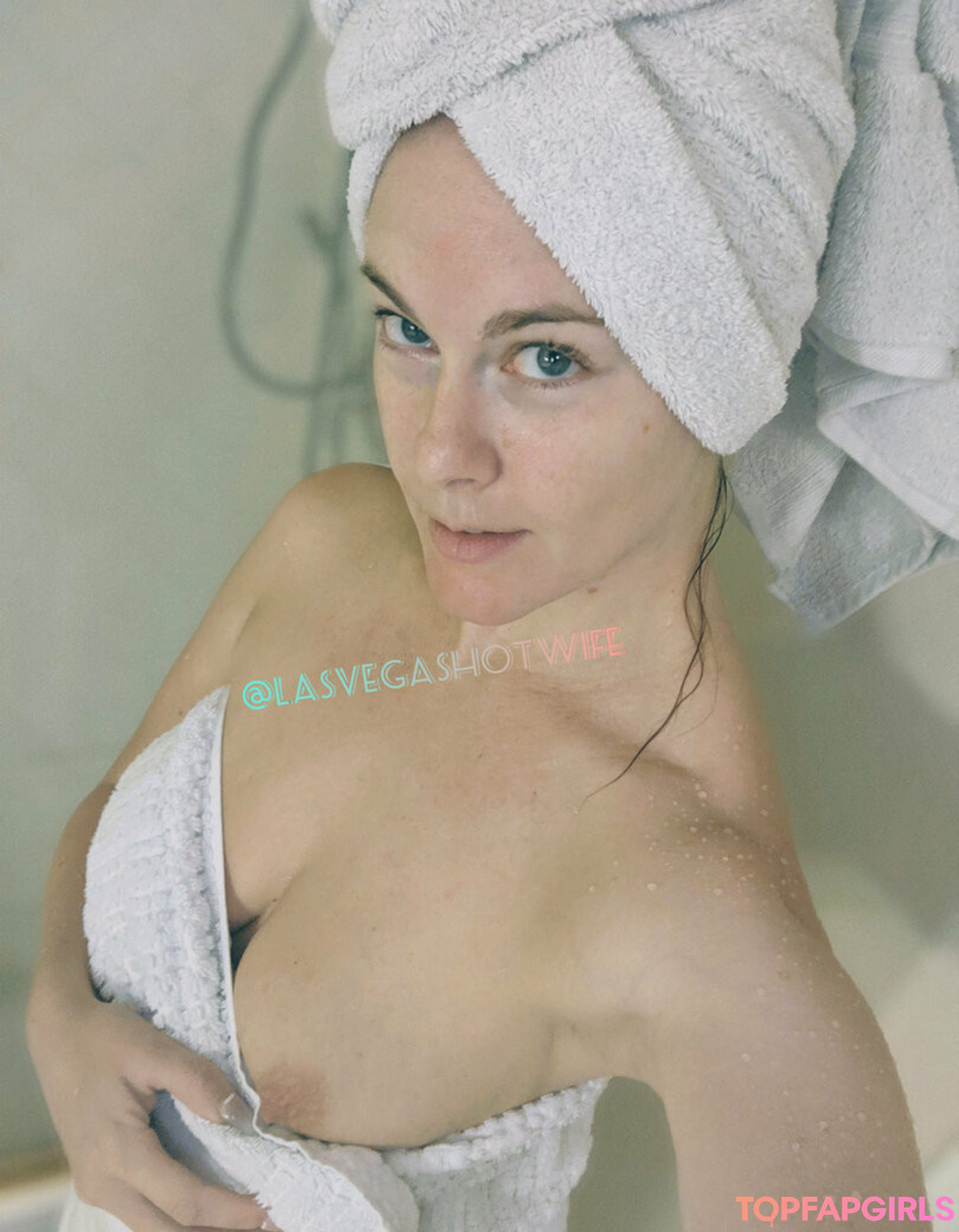 Las Vegas Hotwife art actress image