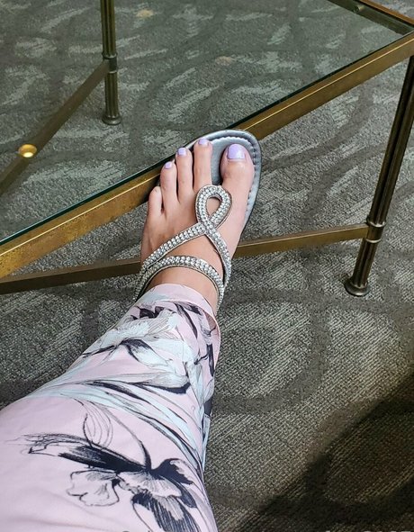 sweetfeet2187 model free galleries