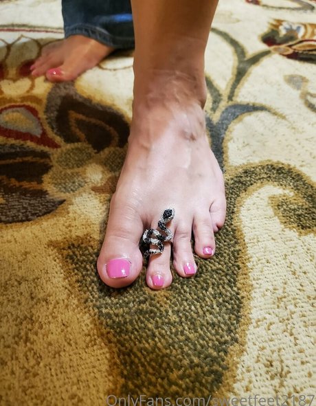 sweetfeet2187 model best photo