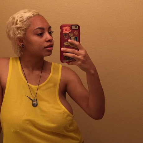 bbywolf666 perfect actress pic