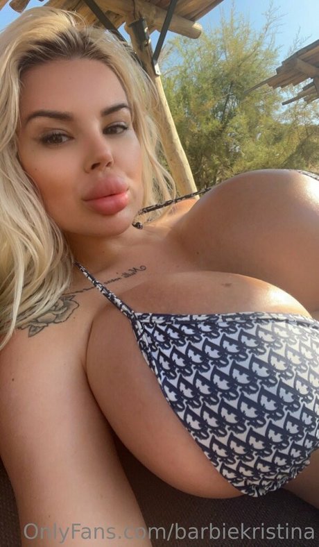 Barbiekristina nude pornstar pics