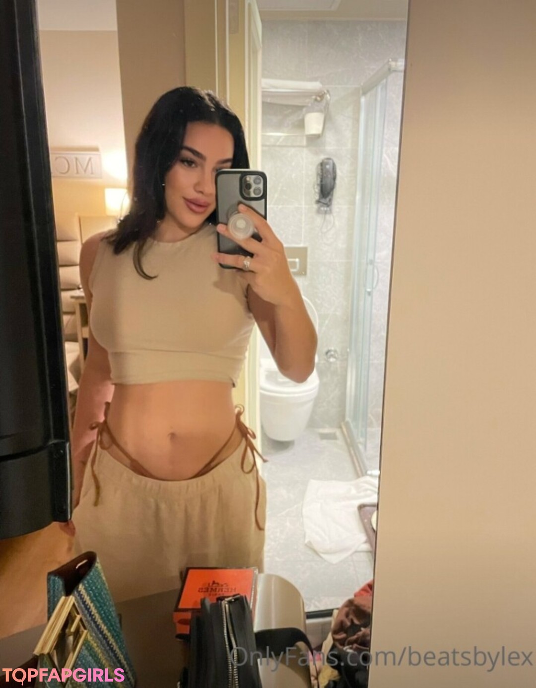 trans milf onlyfans art naked pic