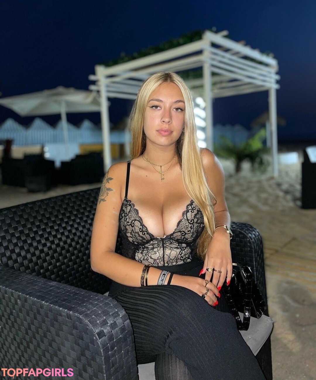 lesbian fisting onlyfans pornographic galleries