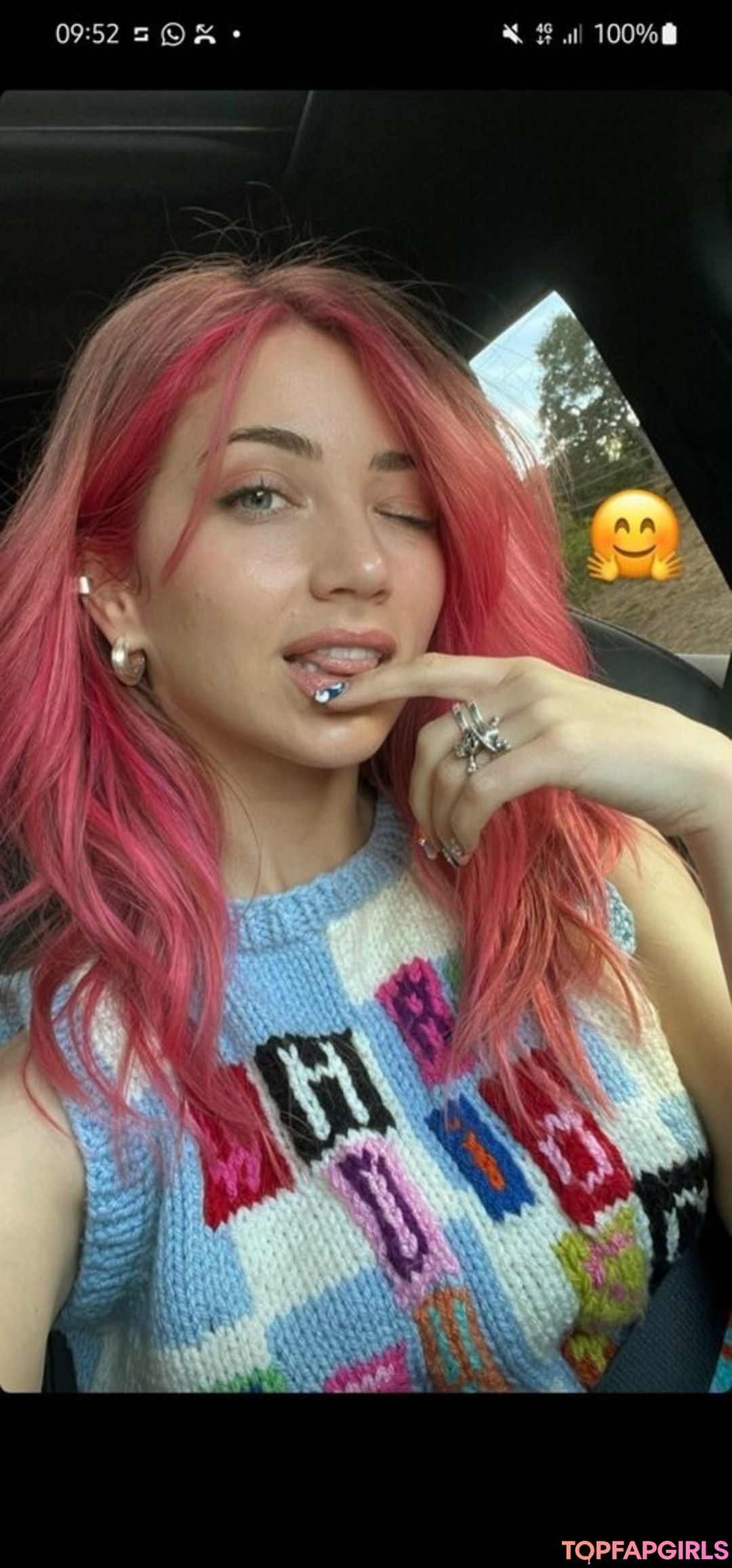 Emily Rudd model naked pic