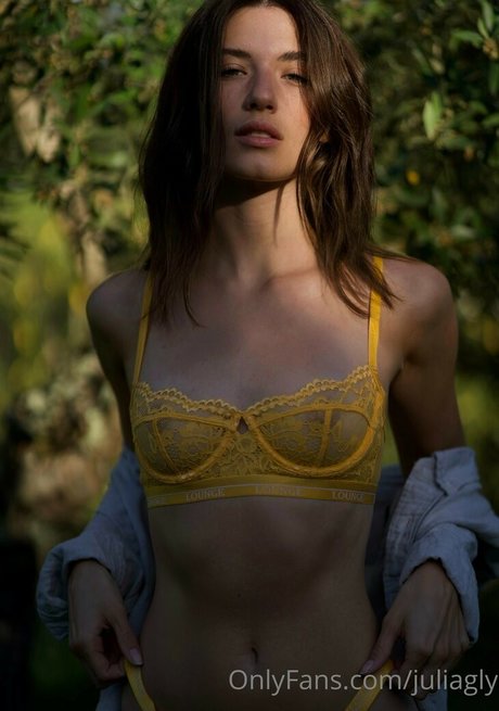 Julia Gauly top model pics