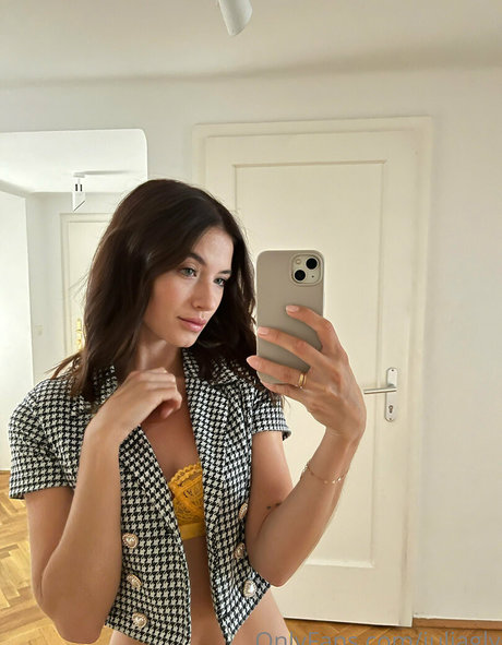 skinny brunette onlyfans hot sex gallery