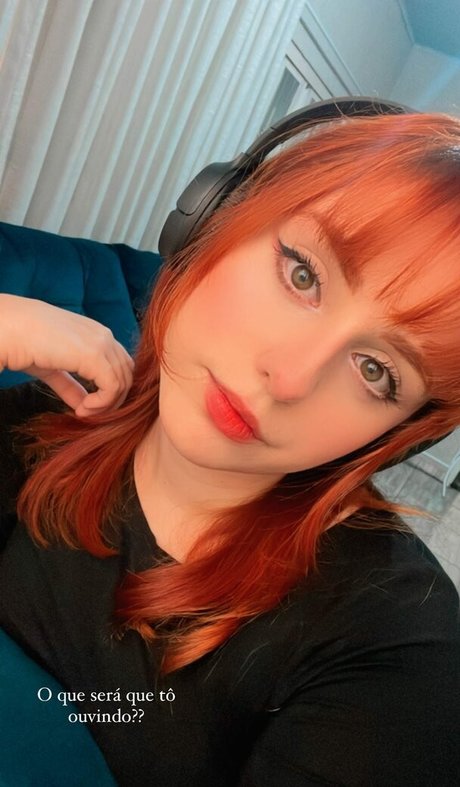 Anna Moreira star sexy photos