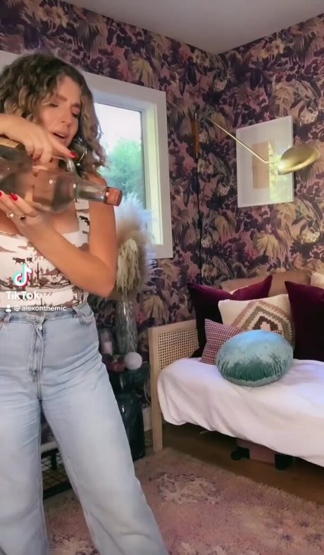 sucking big cock onlyfans free nude gallery