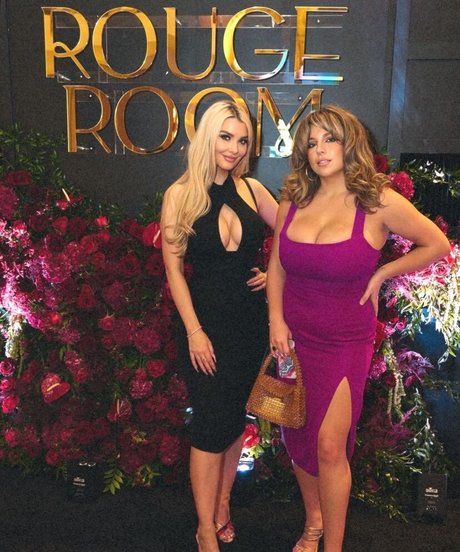 beautiful japanese onlyfans pornographic photos