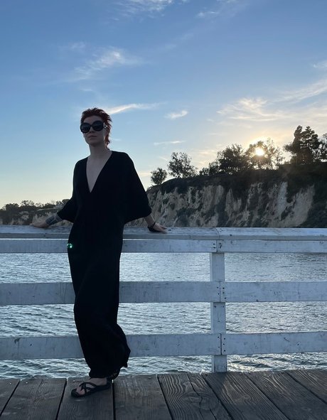 teen topless onlyfans porno picture