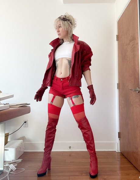 clothed onlyfans hd photos