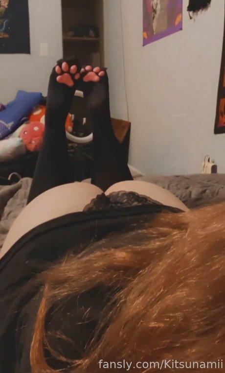 Kitsunamii erotic model archive