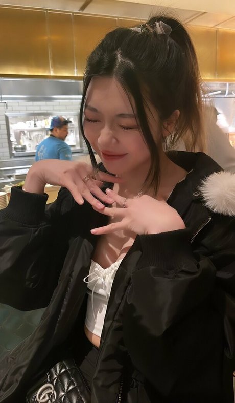 mature blonde onlyfans free sexy pic