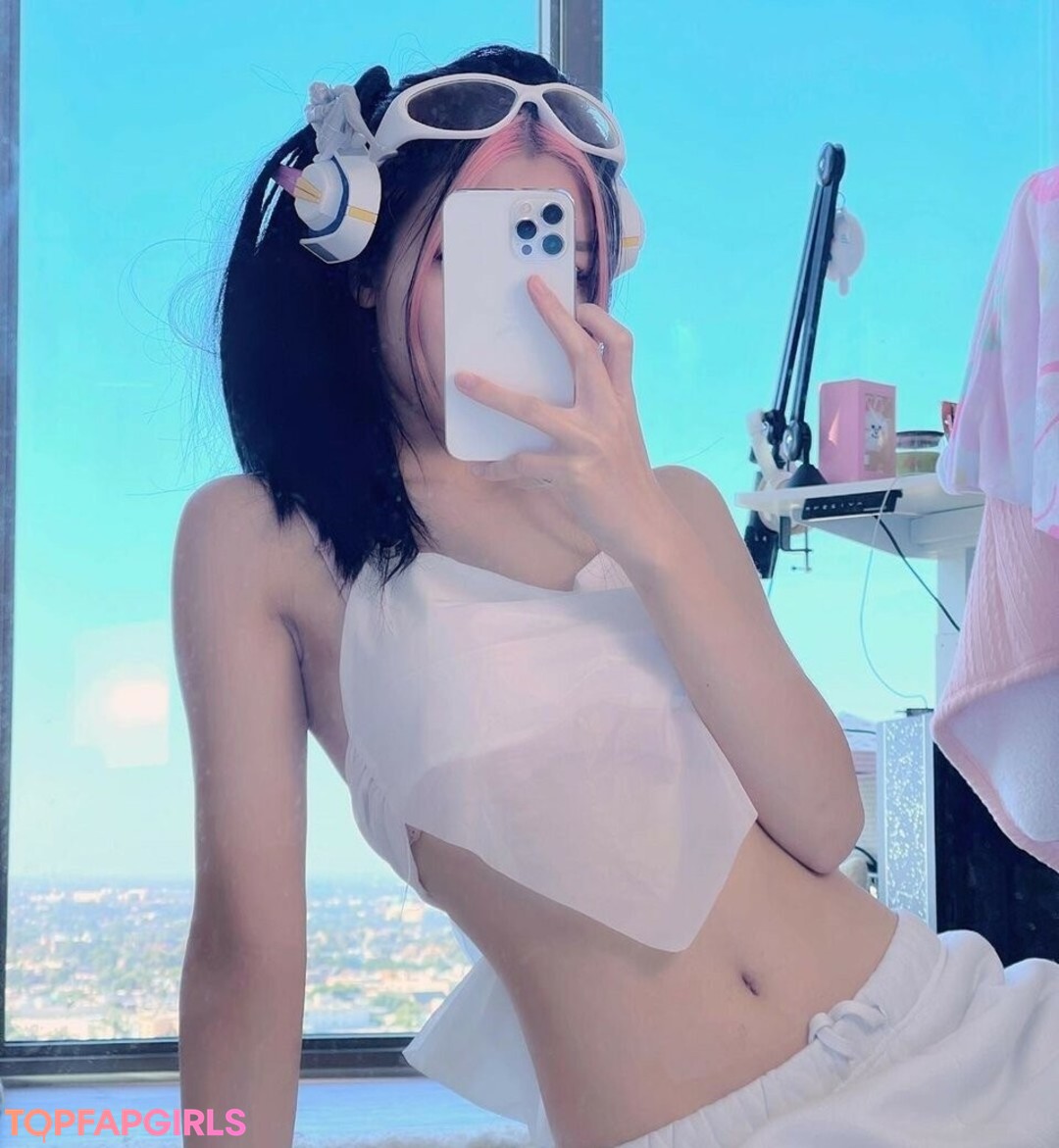 igumdrop star naked image