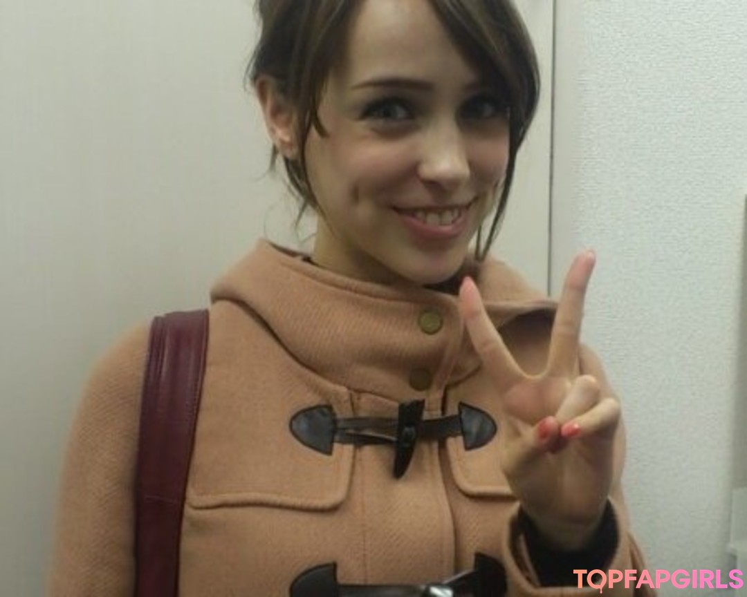 Stefanie Joosten nude model images