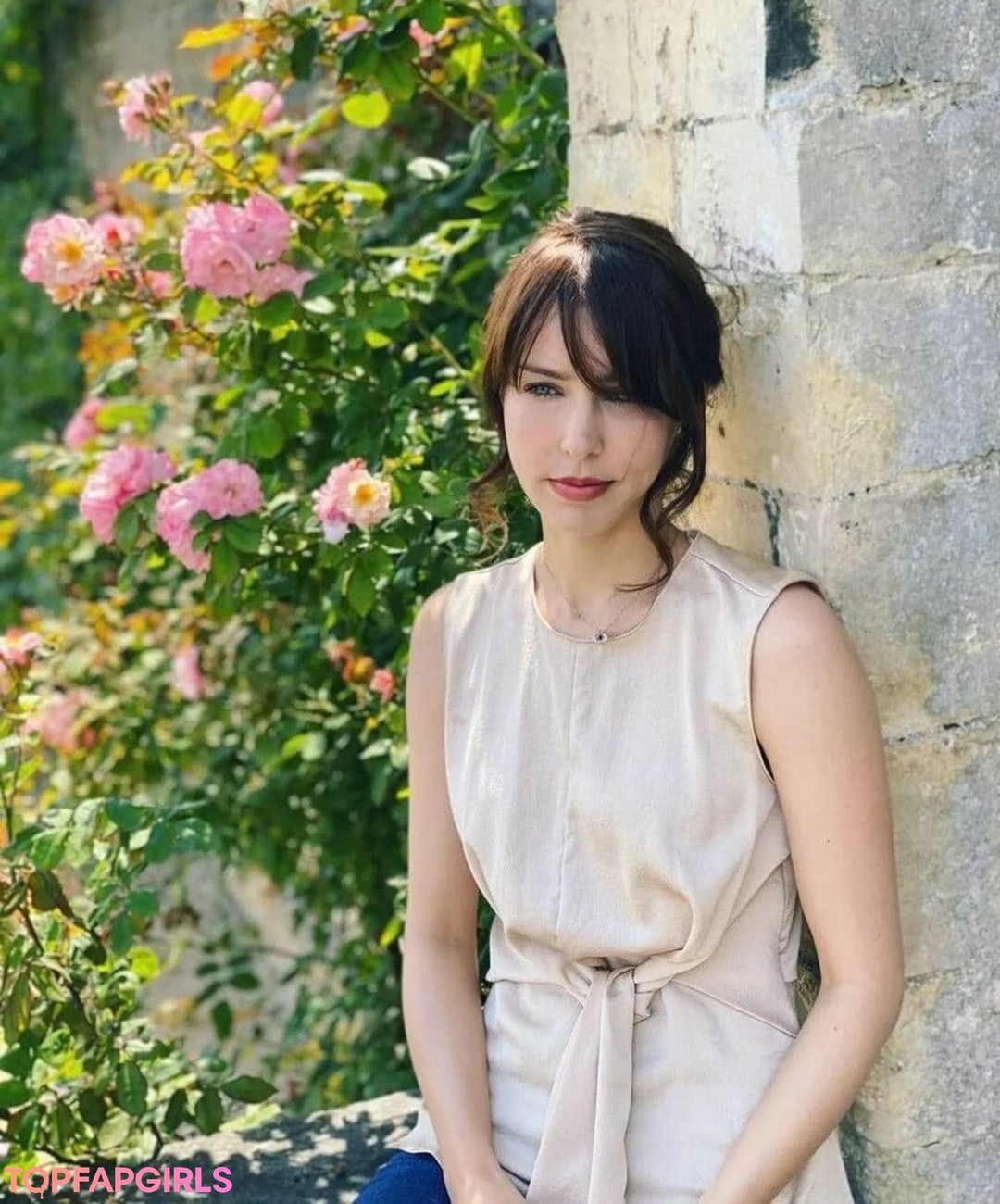 Stefanie Joosten star sex pics