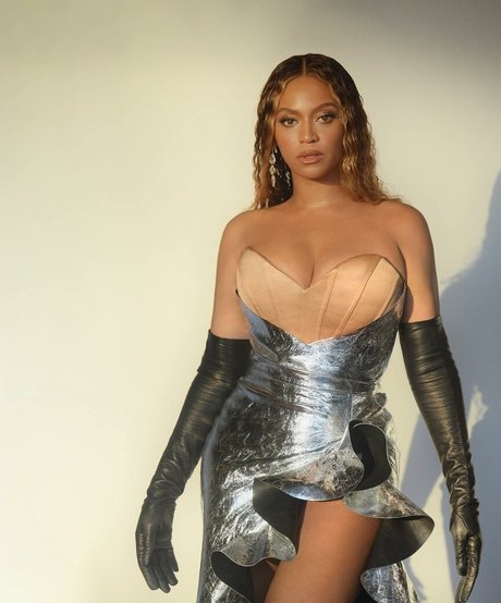 gloryhole wife onlyfans free xxx image