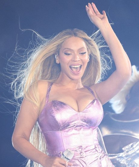 fat ass asian onlyfans sexy naked pic