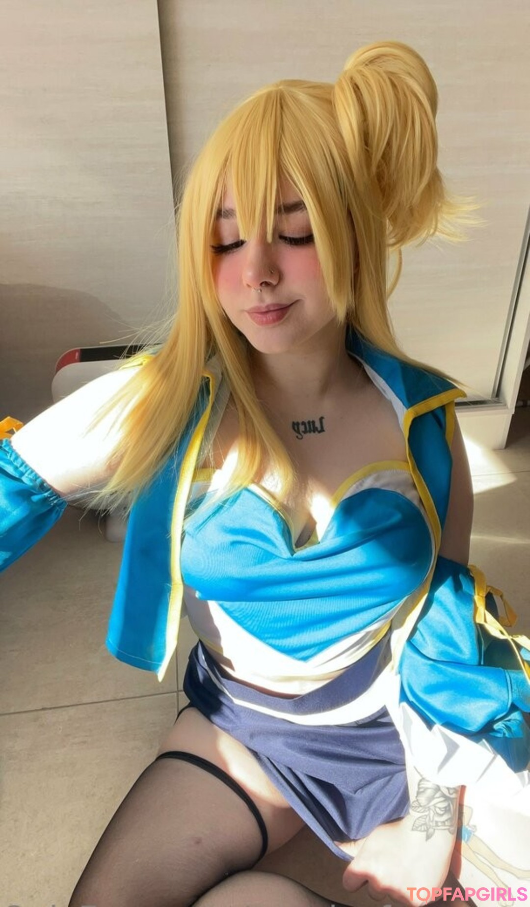 cosplayfoxyuzumaki beautiful model image