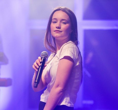 Sigrid beautiful actress image