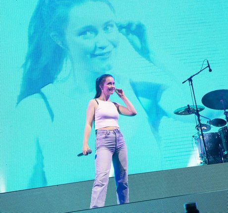 Sigrid model nice pics