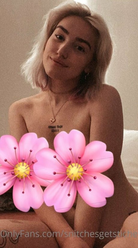 snitchesgetstiches hot model picture