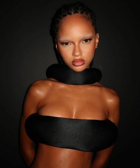 Juliana Nalu best model img