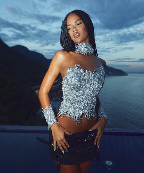 Juliana Nalu pornstar gallery