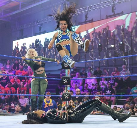 Nikkita Lyons high quality star pic