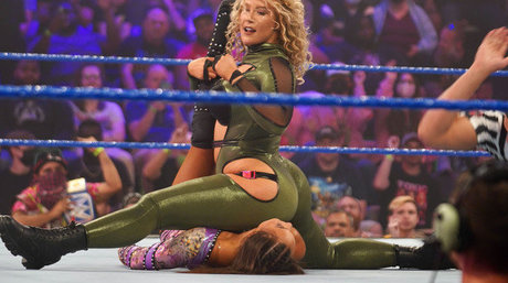 Nikkita Lyons model hd pics