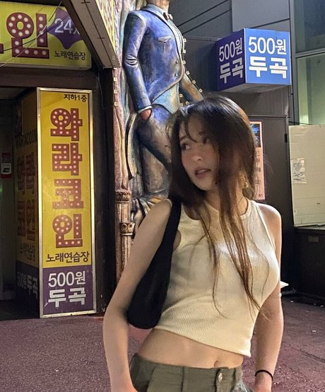 redhead threesome onlyfans hot xxx pic