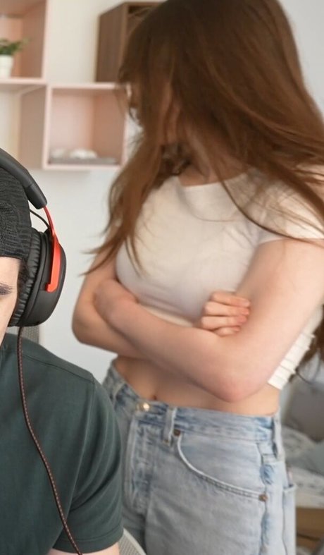 Tinakitten nude actress pic