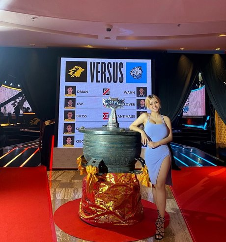 Anastasya Khosasih sexy star image