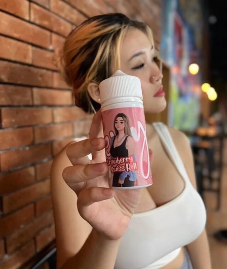 Anastasya Khosasih star sexy photos