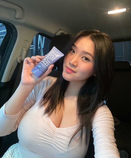 Anastasya Khosasih sex model images