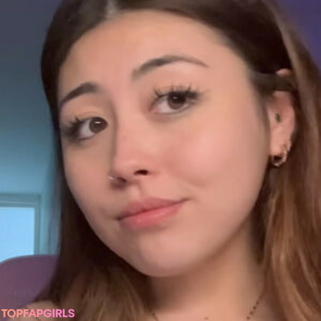 Angelic Lofi ASMR star nude pictures