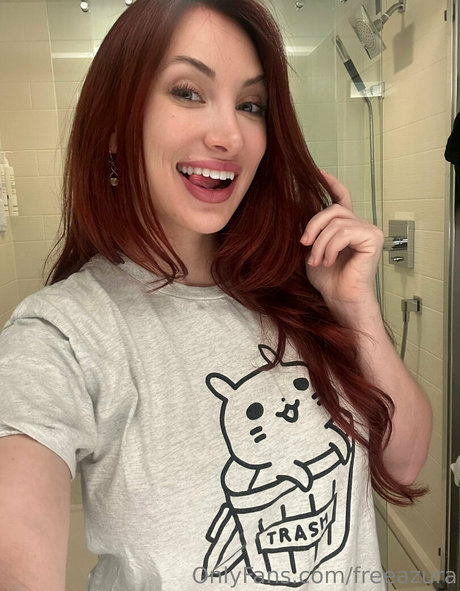 freeazura adult model images